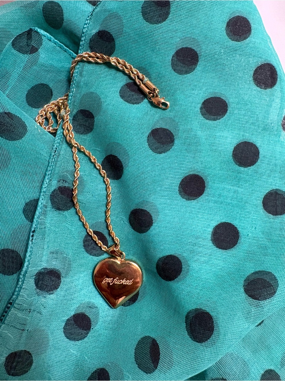 Elizabeth Bay Gold Heart Pendant Necklace with Script Engraving